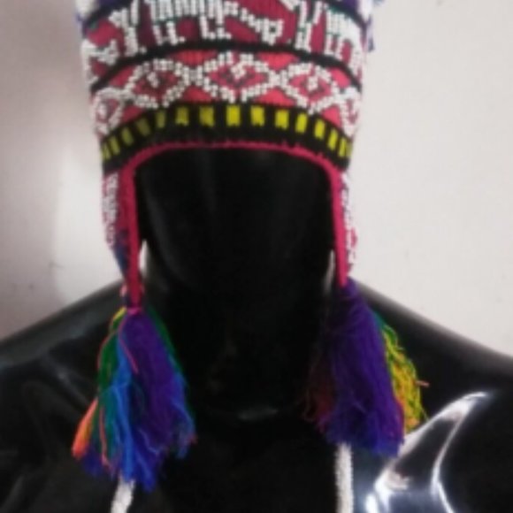 Peruvian handmade chullo - hat - unisex hat - warm winter - natural wool fabric